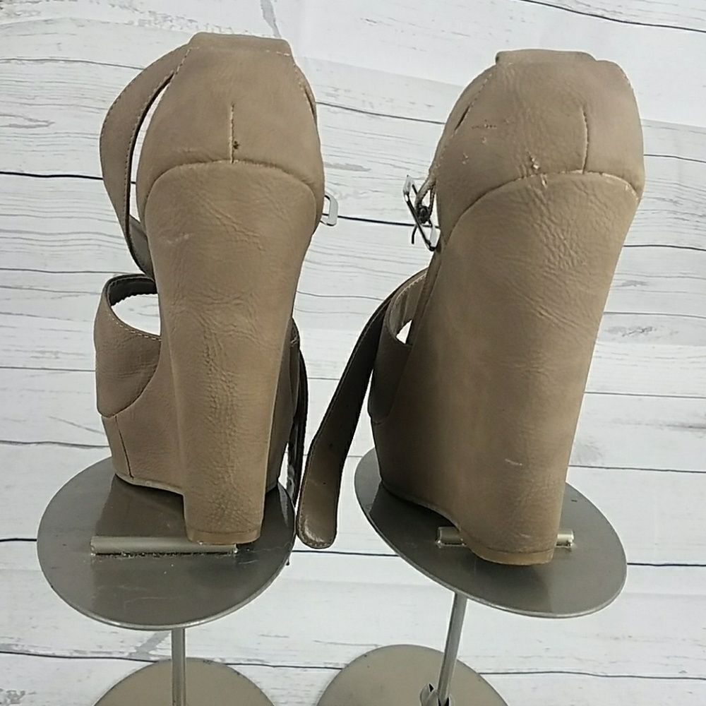Chinese Laundry Wedges Size 8.5 - Picture 3 of 4